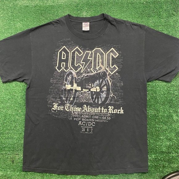 Vintage Y2K AC/DC Rock Band Essential Sun Faded Baggy Tee - Picture 1 of 5